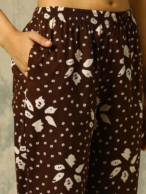 women ethnic motifs printed regular cotton kurta with trousers 4
