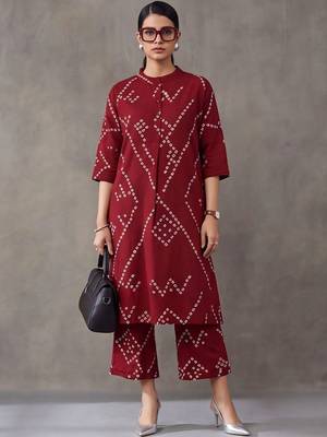women printed regular cotton kurta with trousers 1