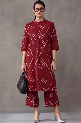women printed regular cotton kurta with trousers