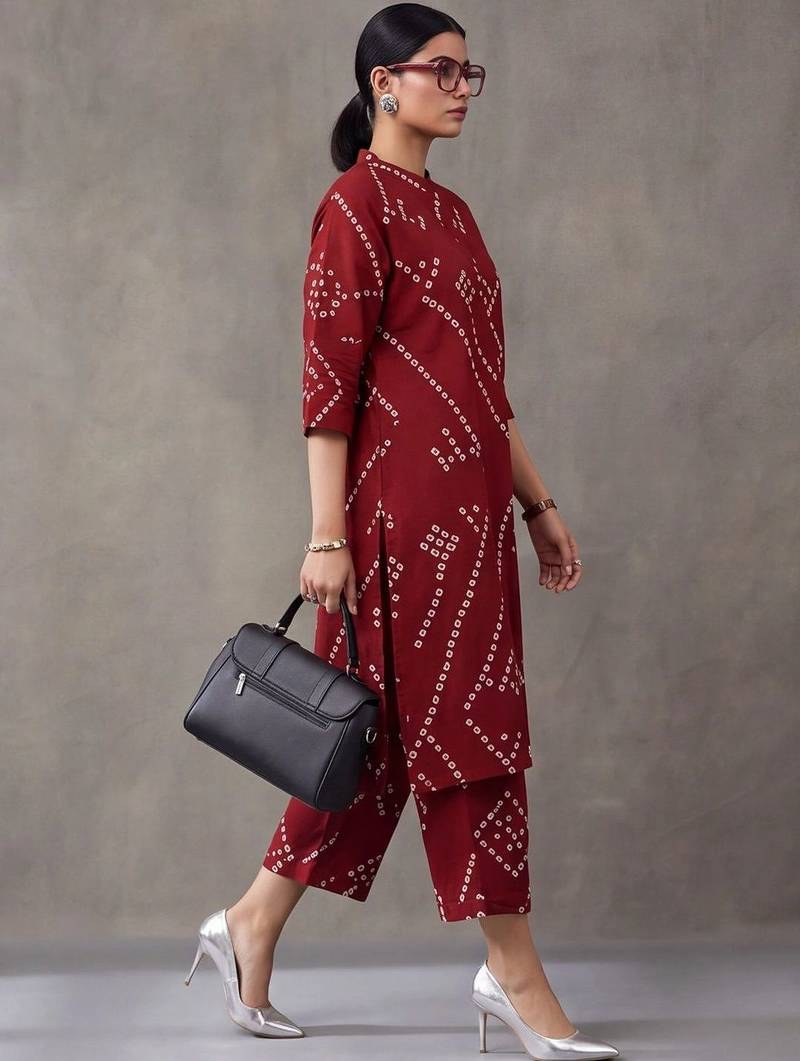 women printed regular cotton kurta with trousers