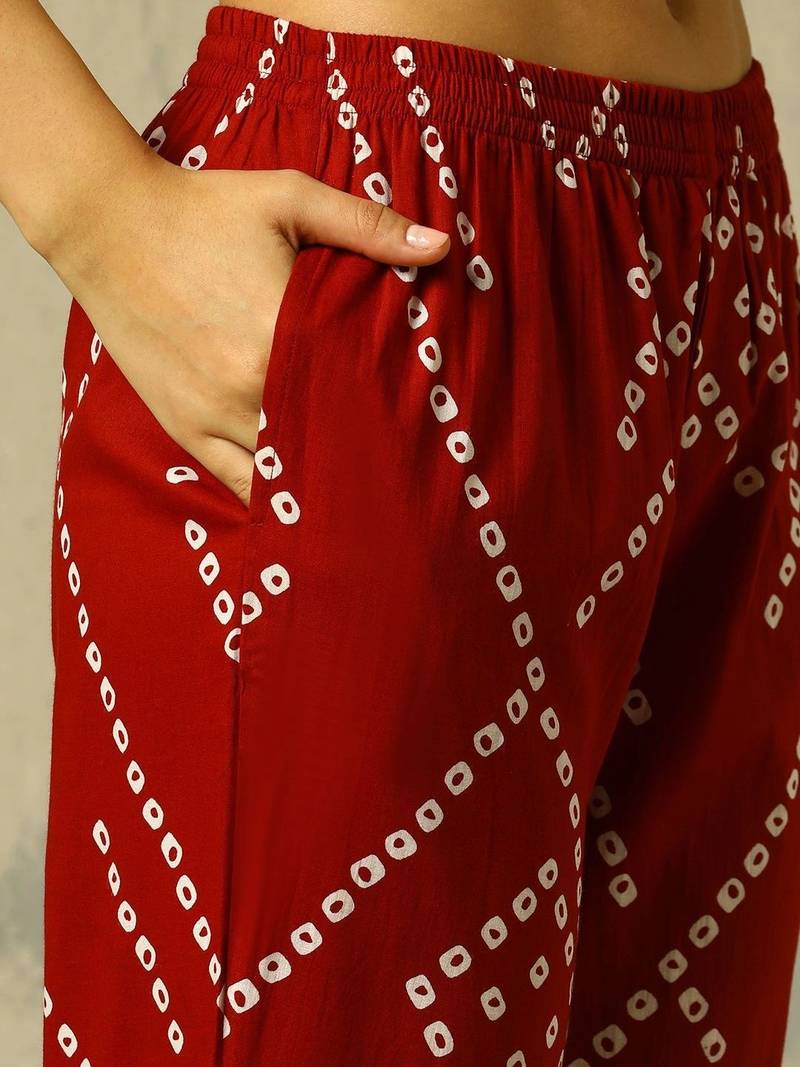 women printed regular cotton kurta with trousers