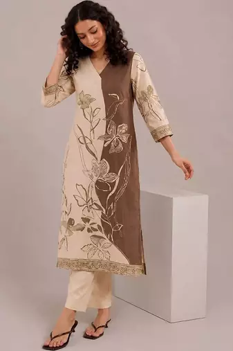 women floral printed regular kurta with trousers