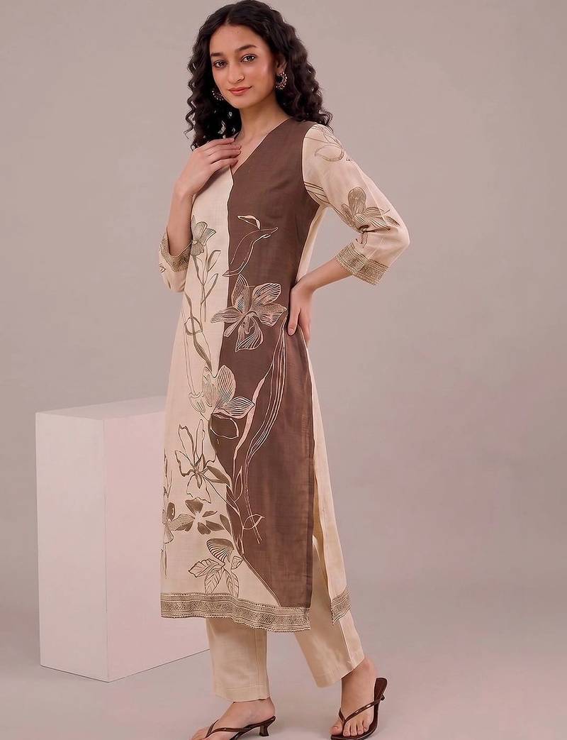women floral printed regular kurta with trousers