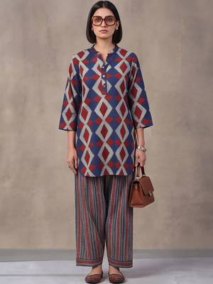 women printed regular cotton kurti with farshi salwar 1