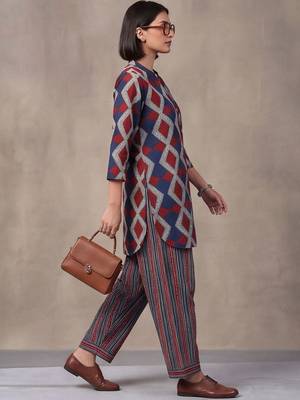 women printed regular cotton kurti with farshi salwar 5