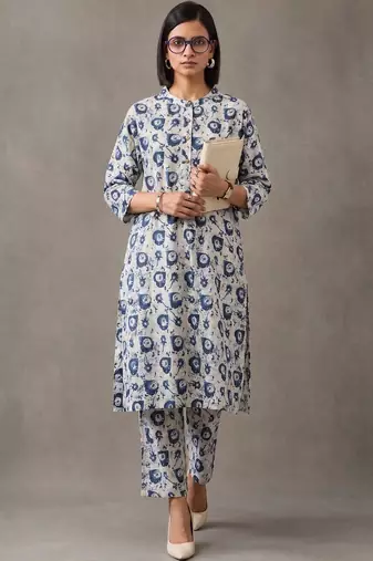 women printed regular cotton kurta with trousers