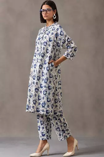 women printed regular cotton kurta with trousers