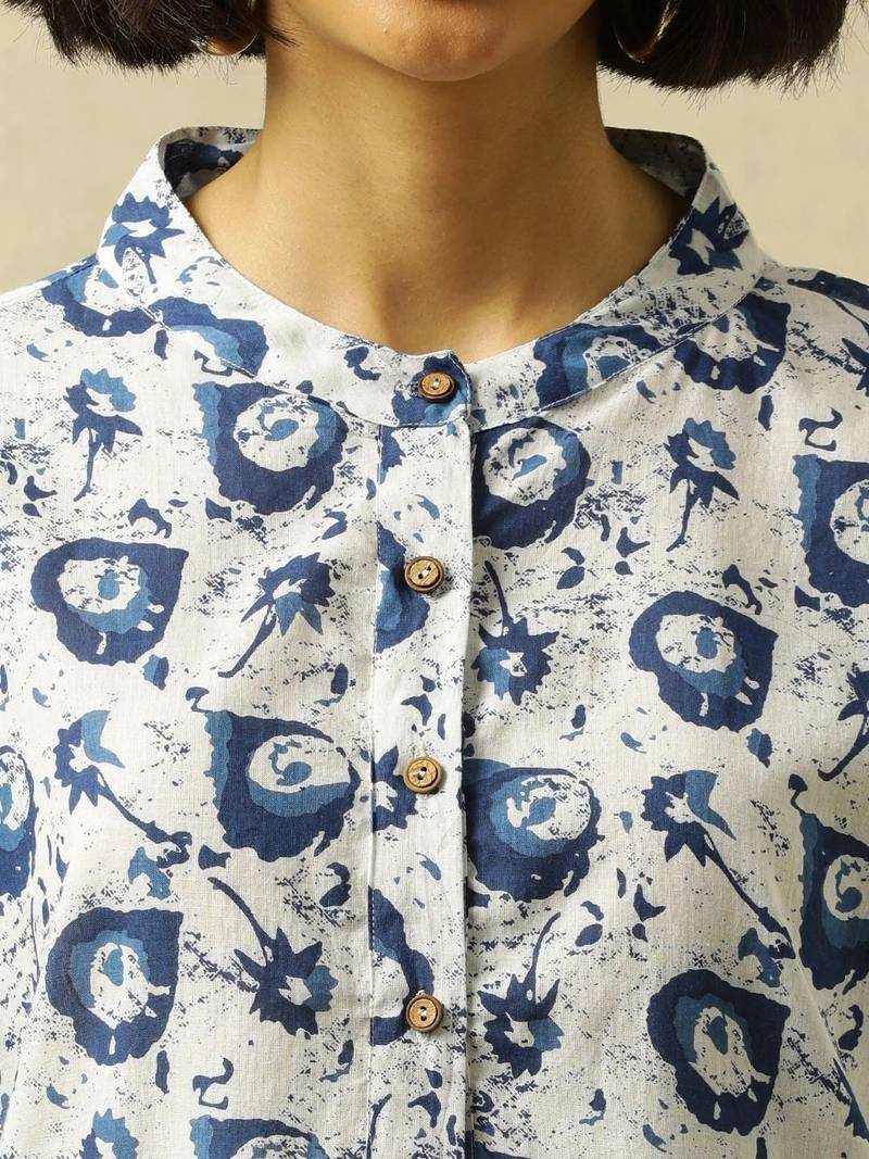 women printed regular cotton kurta with trousers