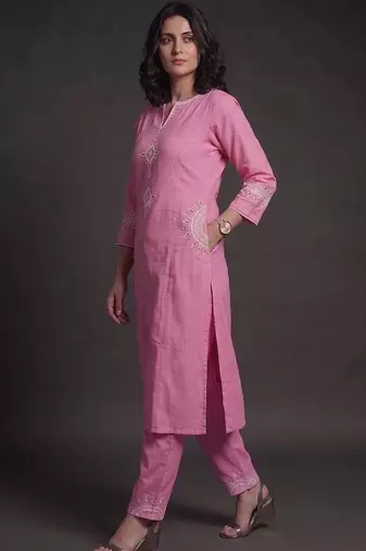 women ethnic motifs embroidered regular thread work kurta with trousers