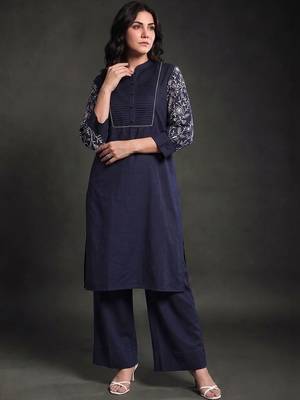 women ethnic motifs embroidered regular thread work kurta with palazzos 6