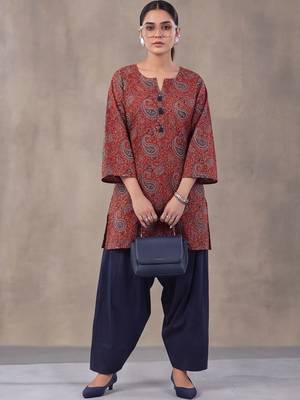 women paisley printed regular cotton kurti with farshi salwar 1