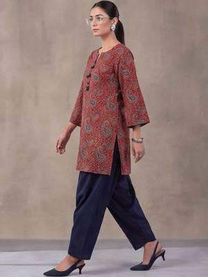 women paisley printed regular cotton kurti with farshi salwar 2
