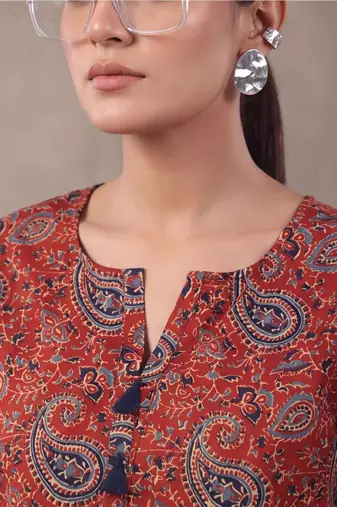 women paisley printed regular cotton kurti with farshi salwar