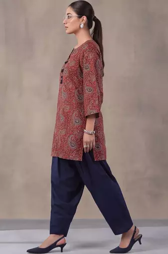 women paisley printed regular cotton kurti with farshi salwar