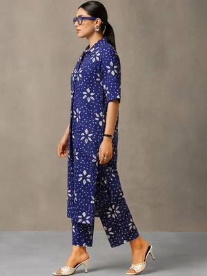 women printed regular cotton kurta with palazzos 2