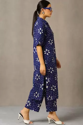 women printed regular cotton kurta with palazzos