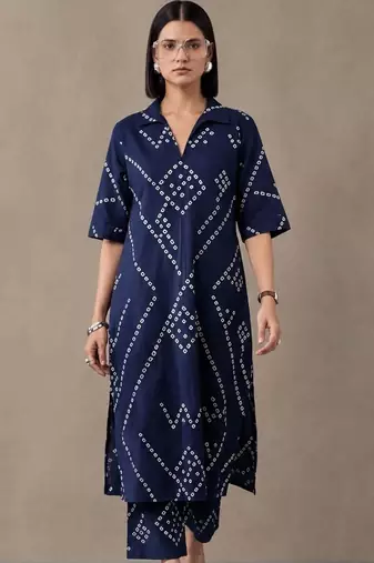 women printed regular cotton kurta with trousers
