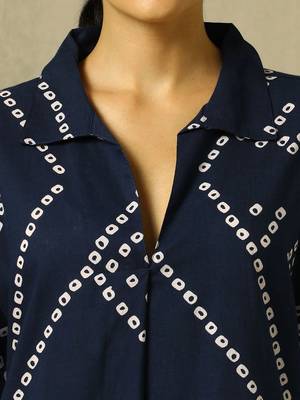 women printed regular cotton kurta with trousers 7