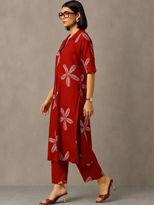 women floral printed regular cotton kurta with trousers 2