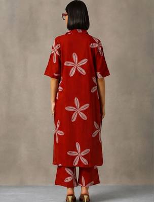 women floral printed regular cotton kurta with trousers 3