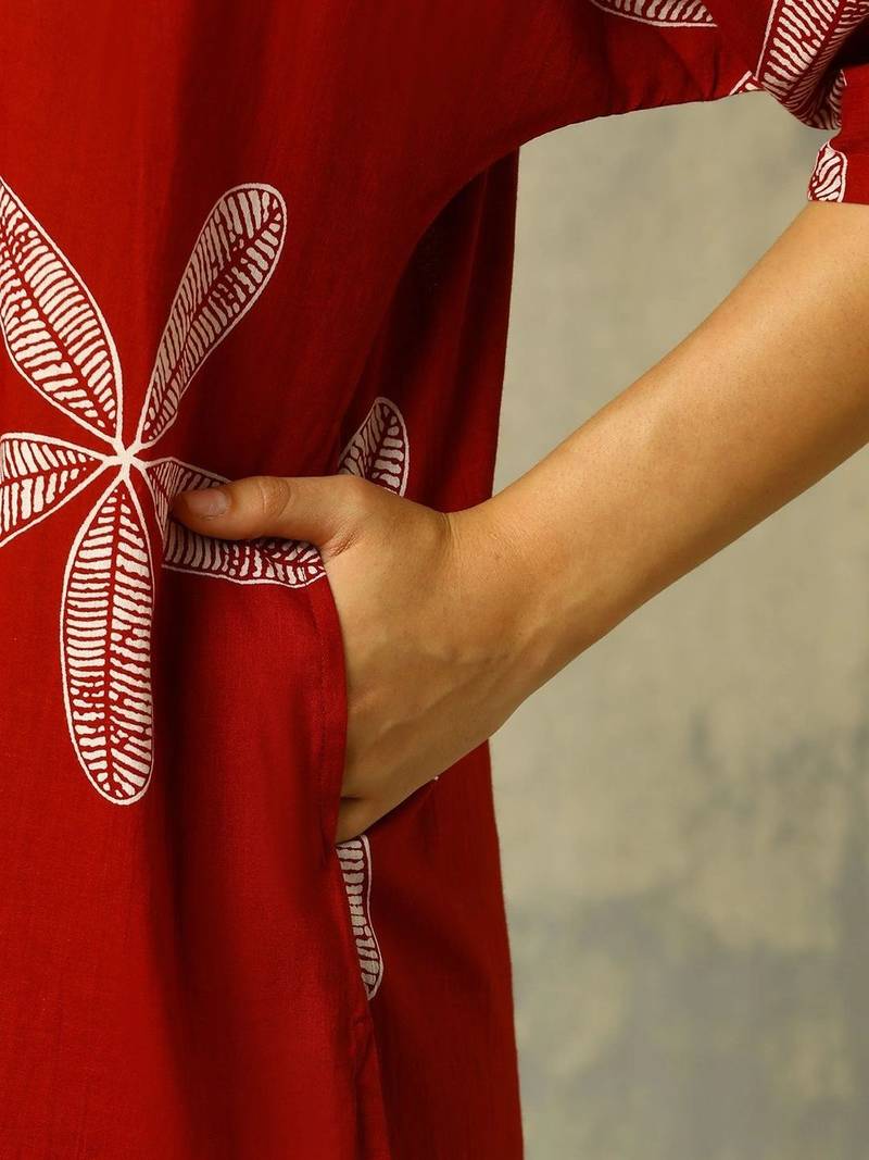 women floral printed regular cotton kurta with trousers