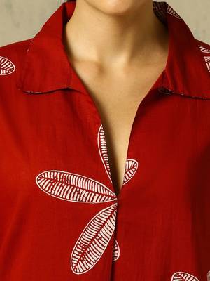 women floral printed regular cotton kurta with trousers 7