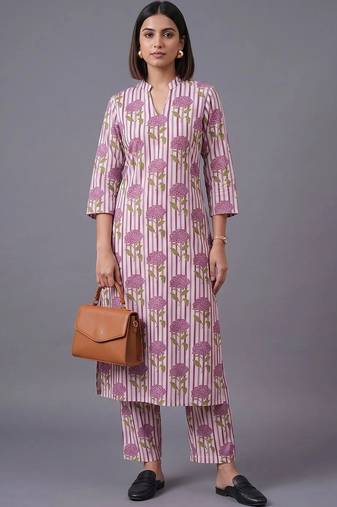 women printed regular kurta with trousers