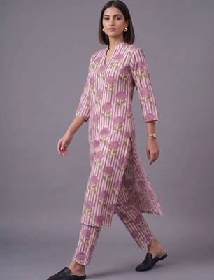 women printed regular kurta with trousers 4