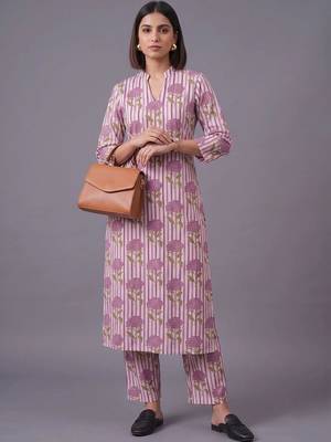 women printed regular kurta with trousers 6