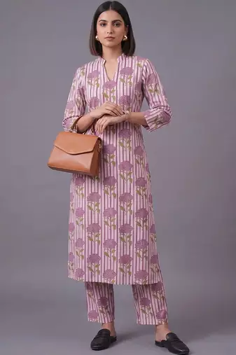 women printed regular kurta with trousers
