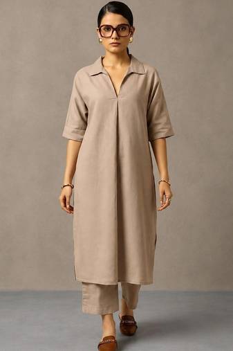 women regular kurta with trousers