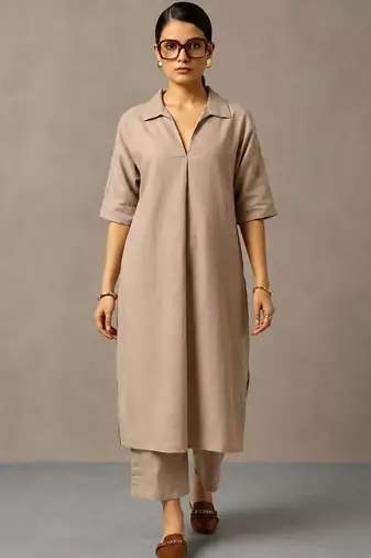 women regular kurta with trousers