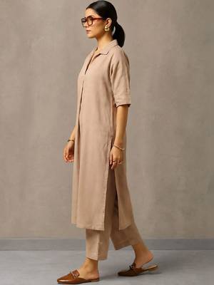 women regular kurta with trousers 2