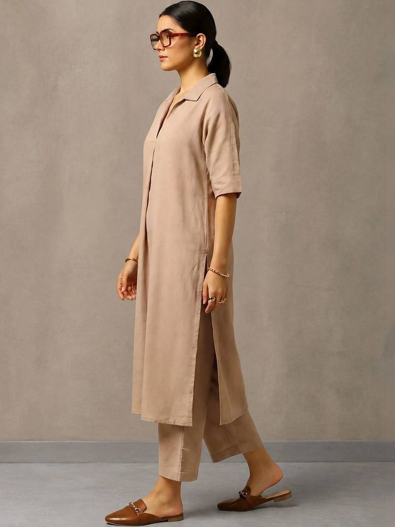 women regular kurta with trousers