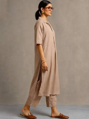women regular kurta with trousers 6