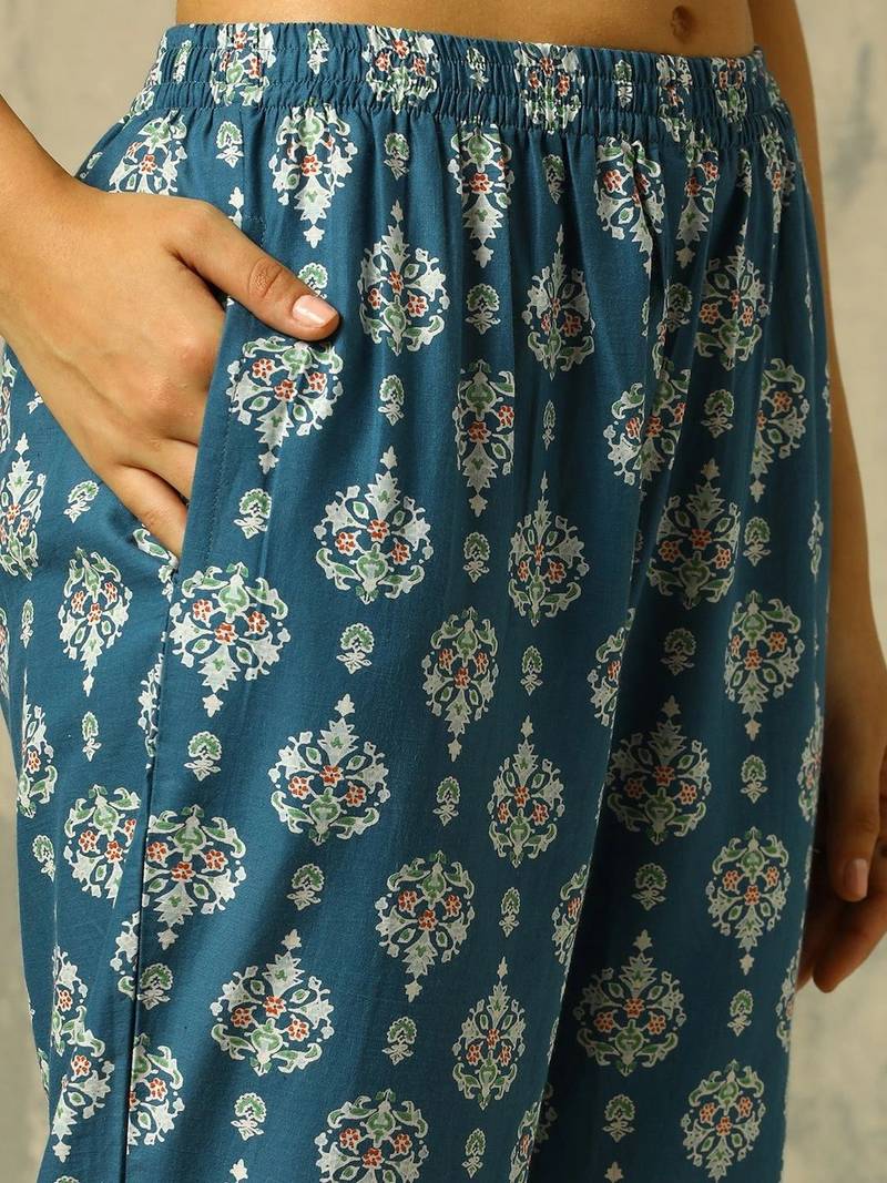 women ethnic motifs printed regular cotton kurta with trousers