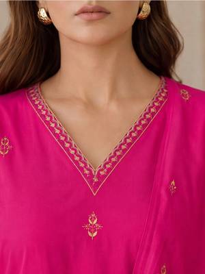 women ethnic motifs embroidered regular thread work cotton kurta with trousers & with dupatta 4