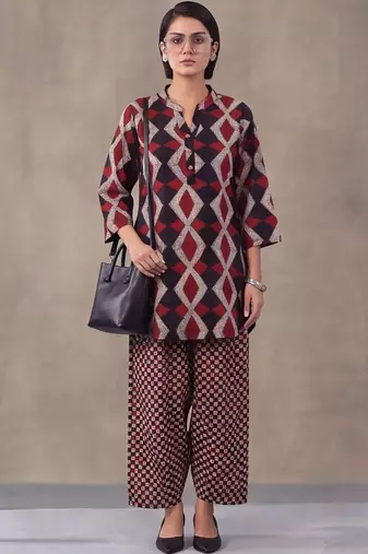 women printed regular cotton kurta with farshi salwar