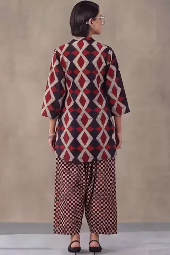 women printed regular cotton kurta with farshi salwar