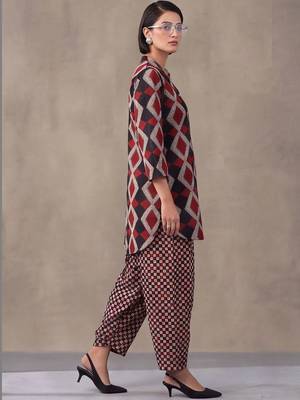 women printed regular cotton kurta with farshi salwar 6