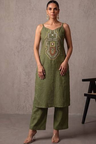 women ethnic motifs embroidered regular mirror work kurta with trousers