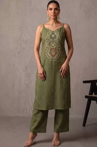 women ethnic motifs embroidered regular mirror work kurta with trousers