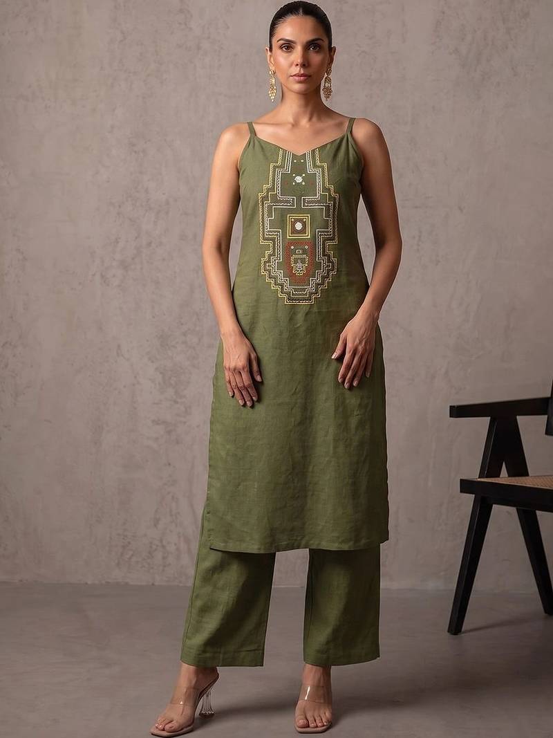 women ethnic motifs embroidered regular mirror work kurta with trousers