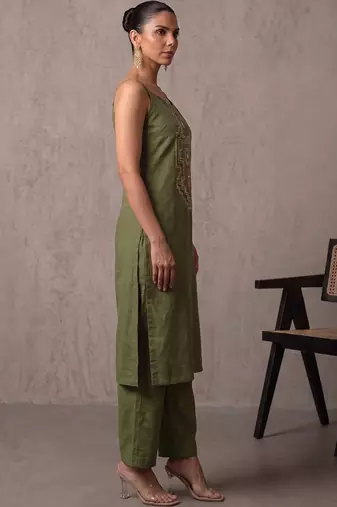 women ethnic motifs embroidered regular mirror work kurta with trousers