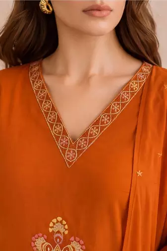 women ethnic motifs embroidered regular thread work cotton kurta with trousers & with dupatta