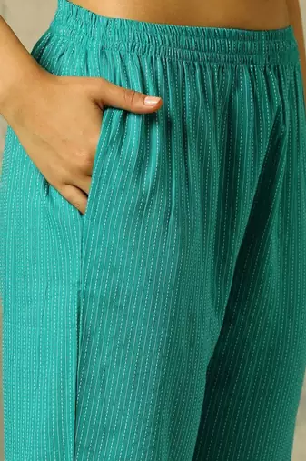 women striped regular cotton kurta with trousers