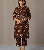 women floral printed regular cotton kurta with trousers