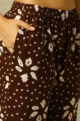 women floral printed regular cotton kurta with trousers