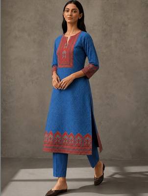women ethnic motifs printed regular kurta with trousers 5