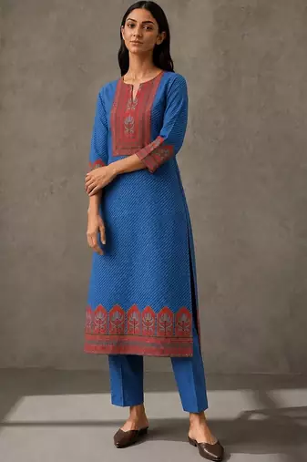 women ethnic motifs printed regular kurta with trousers